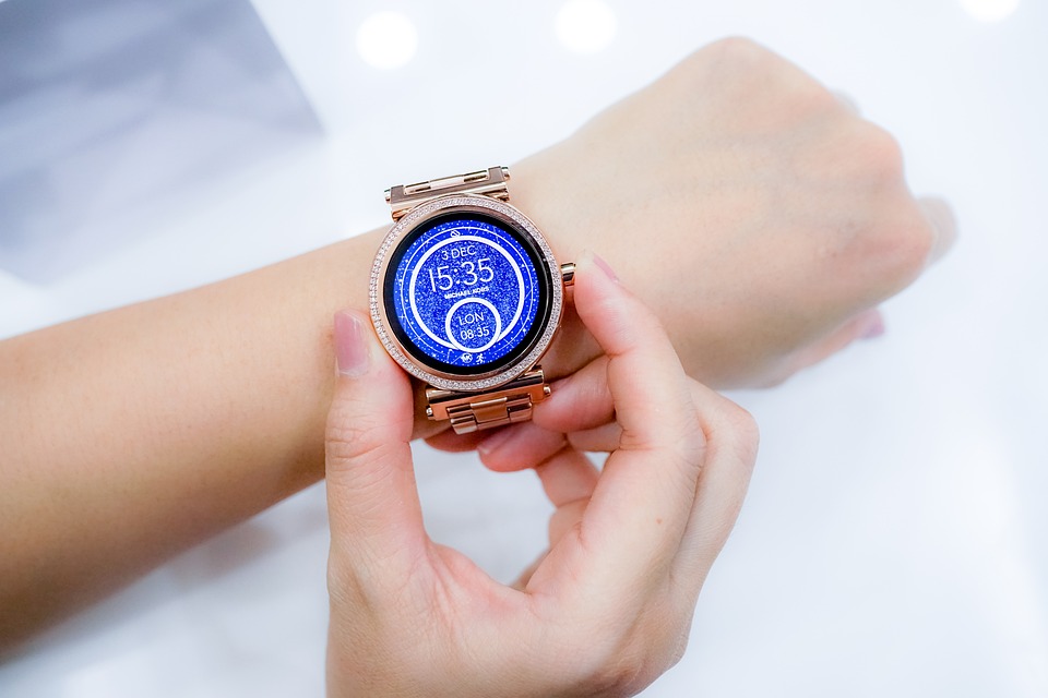 7 Super HighTech Watches That'll Surprise You